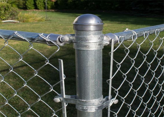 Galvanized PVC Coated Wire Mesh Diamond Hole Cyclone Fence Chain Link Fencing